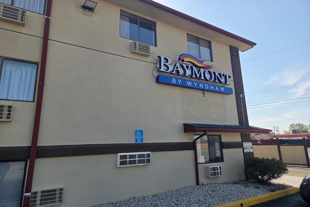 Baymont by Wyndham Findlay 2/31