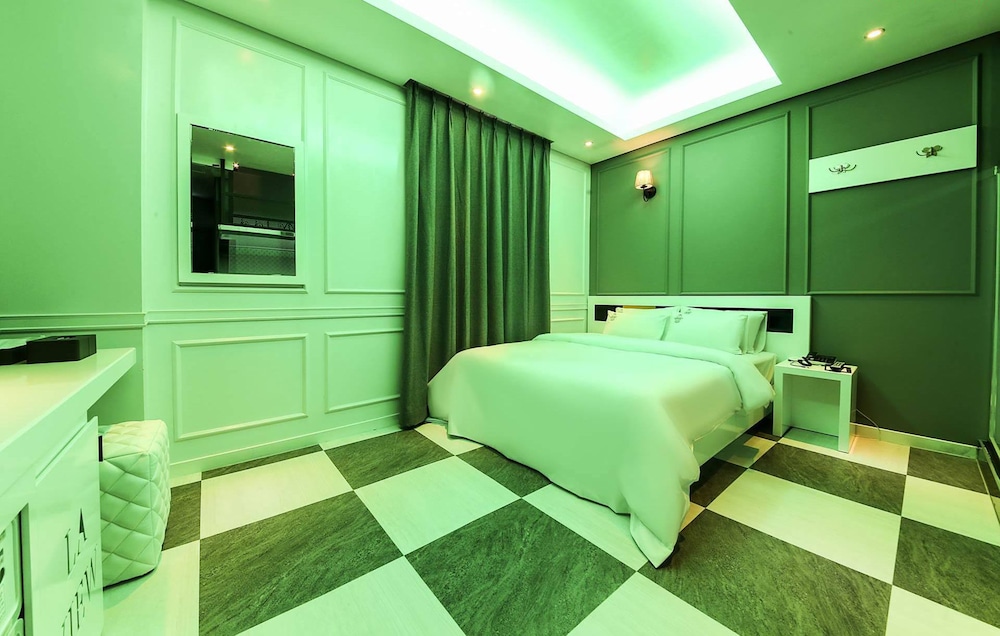 Cheonho La View Luxury Hotel 12/50