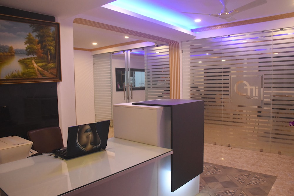 Athi Resorts 7/50