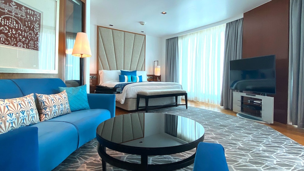Intercontinental Marine Drive Mumbai 44/78
