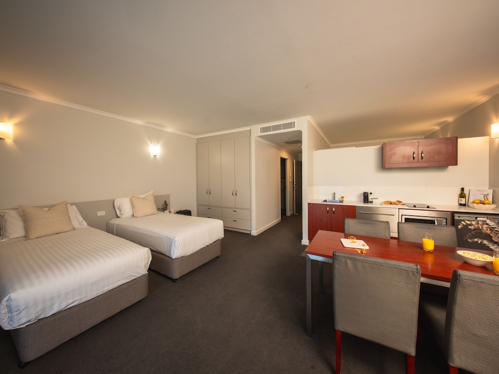 2 BEDROOMS, OPEN PLAN, APARTMENT