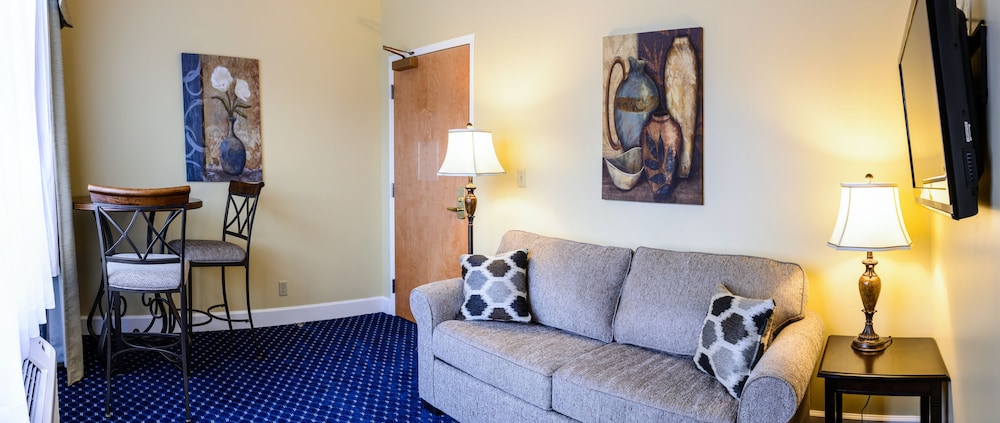 Asbury Inn and Suites 44/66
