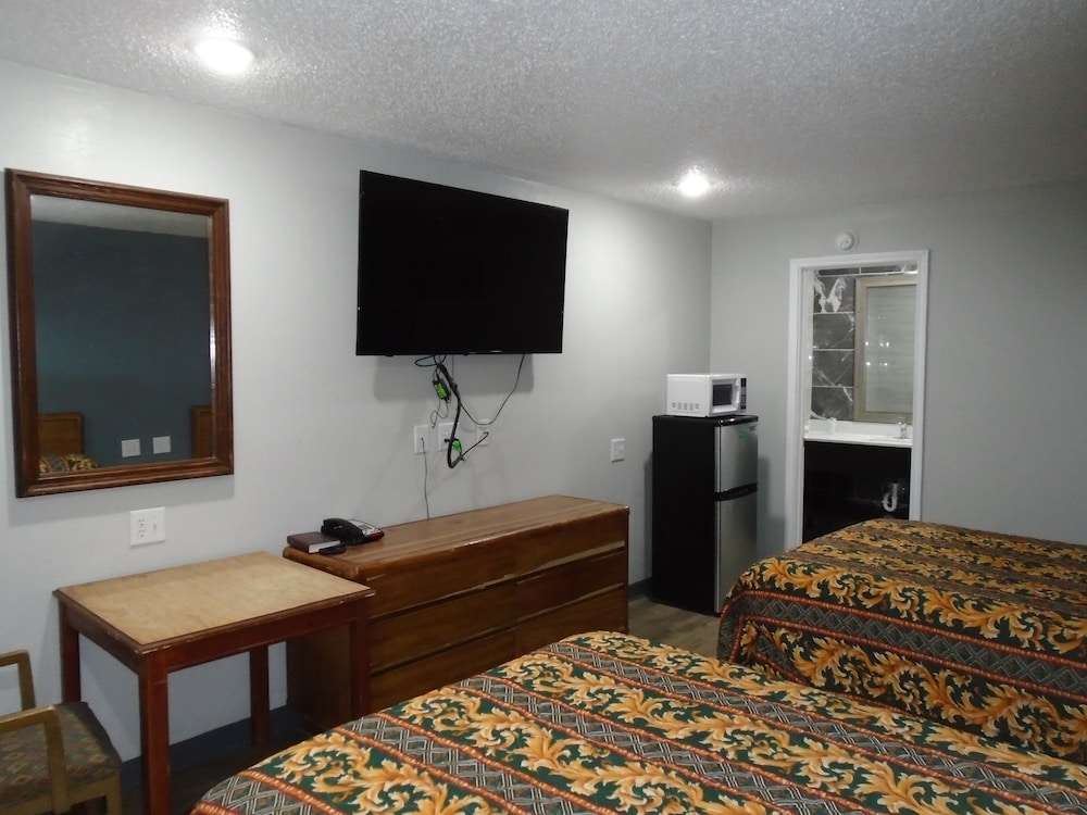 TOWN HOUSE MOTEL 30/61