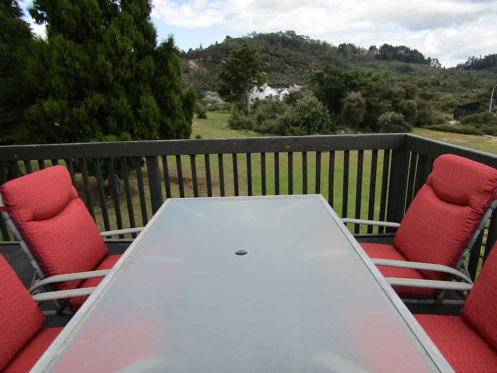 Pohutu Lodge Motel 36/48