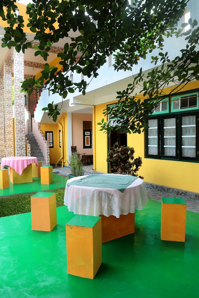 Villa Ceylon 56/58