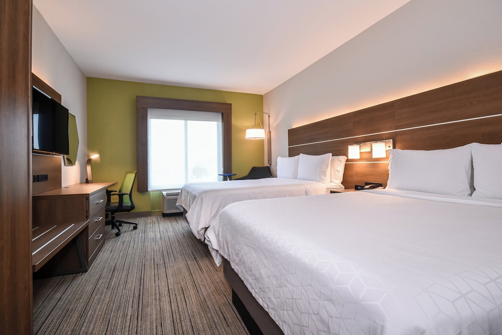 غرفة قياسية بسريرين كوين، Holiday Inn Express Suites Charlotte Southeast Matthews 2/3