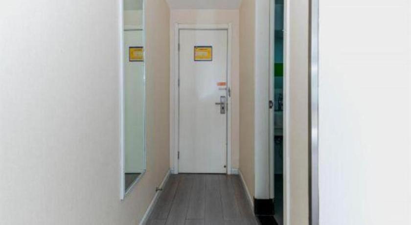 7 Days Inn (Xian Jiaotong University Medical College Weiyi Street Metro Station) 54/69
