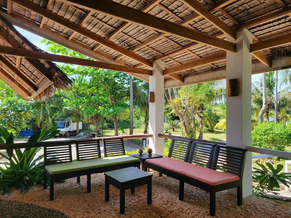 Kawayan Holiday Resort 24/50
