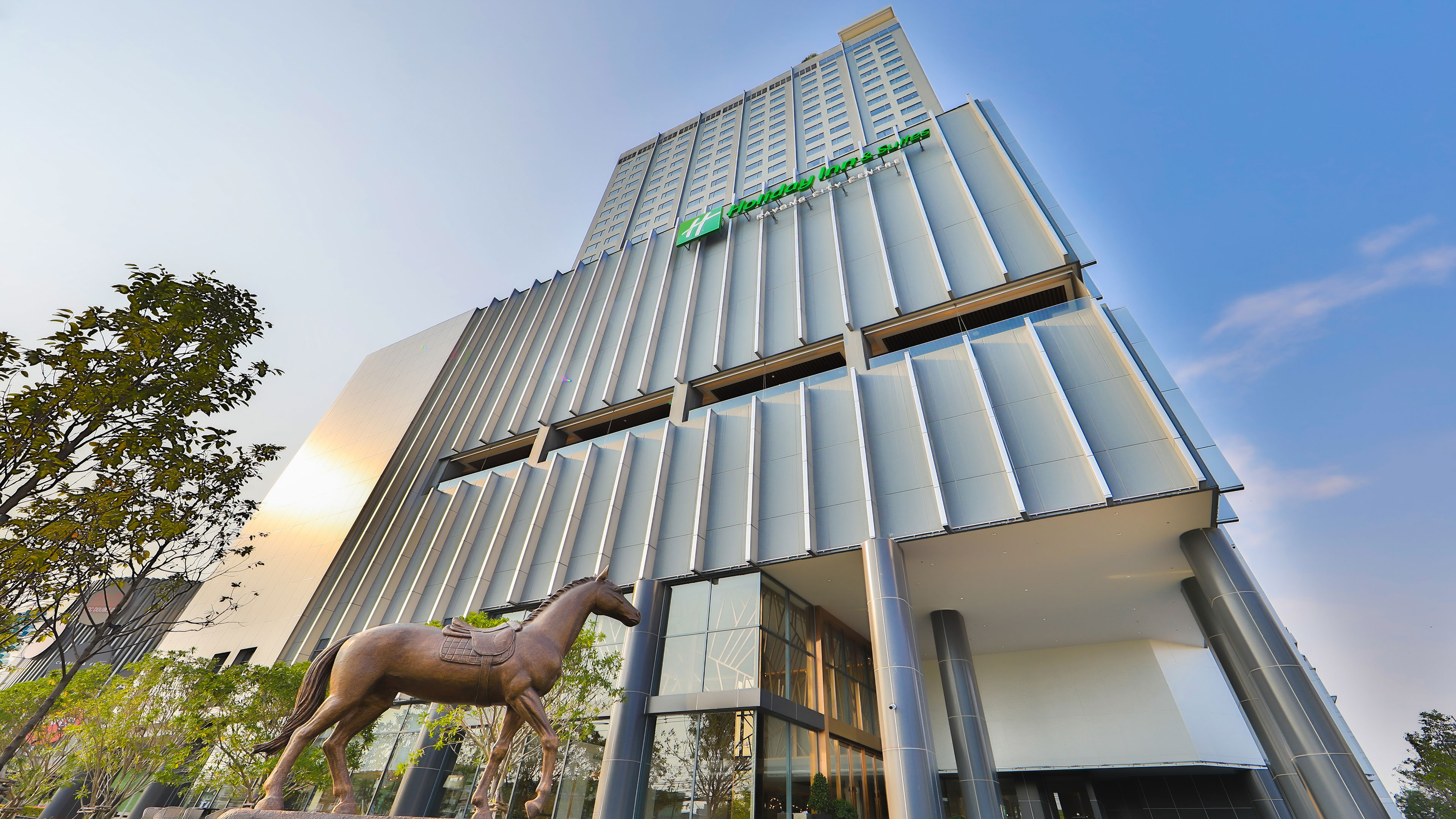 Holiday Inn & Suites Rayong City Centre 4/77