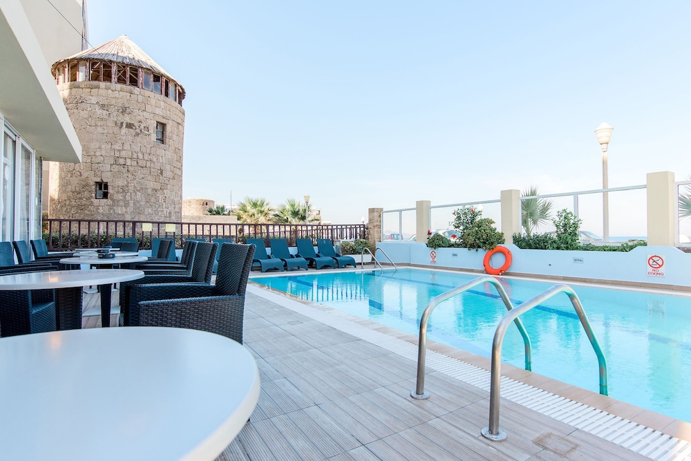 Hotel Riviera 34/35