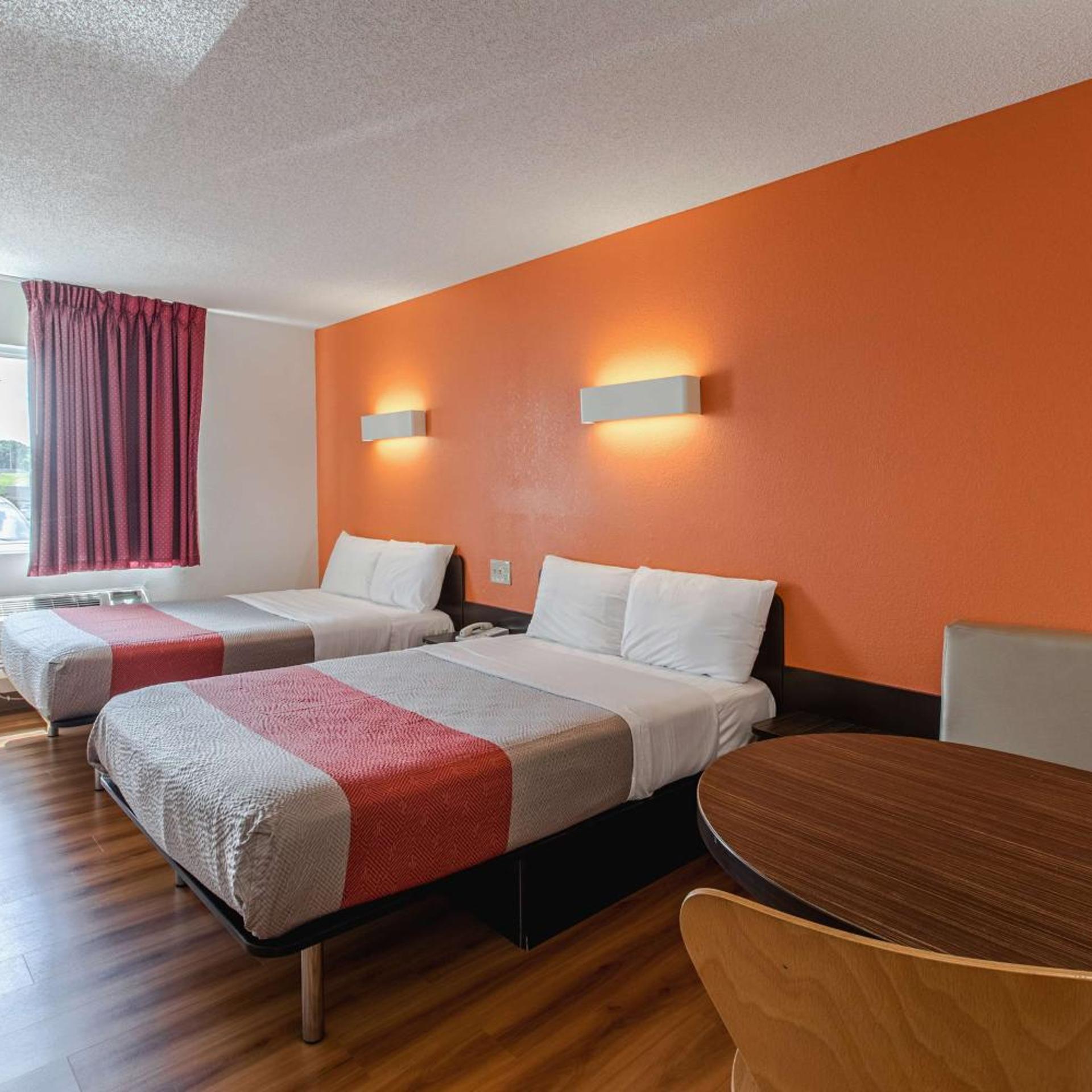 Motel6 Omaha, NE - Central 16/36