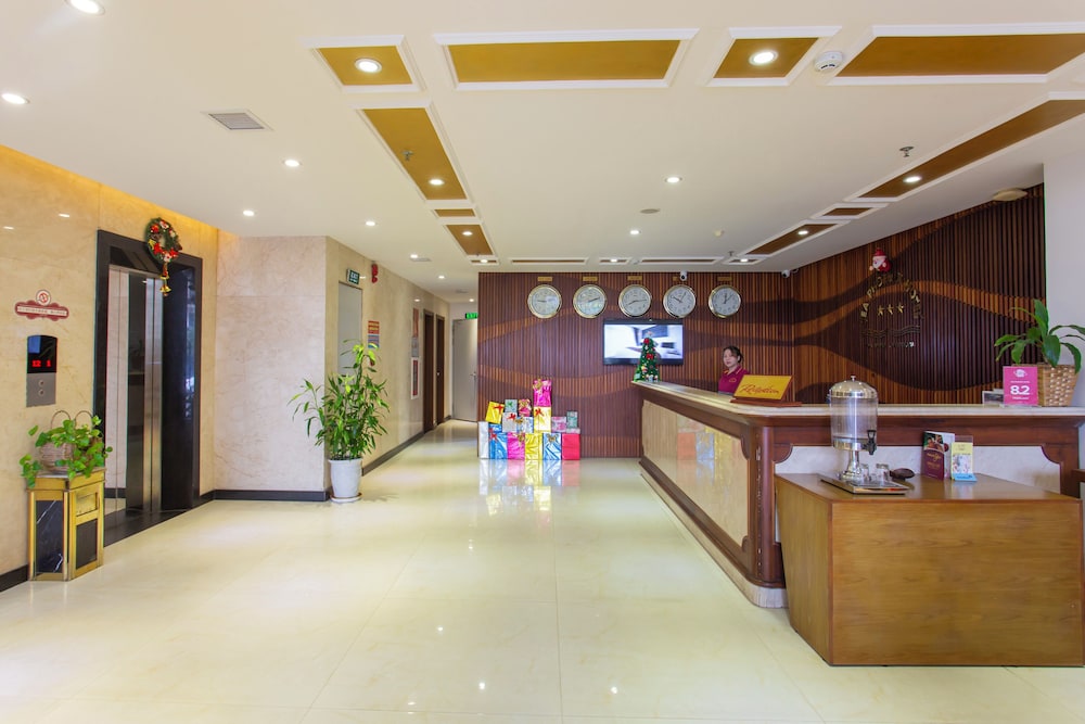 SEA PHOENIX HOTEL 6/76