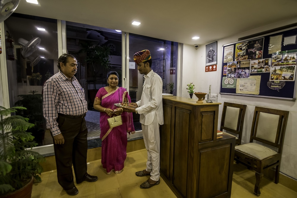 Shree Mohan Villas- Heritage Hotel 3/25