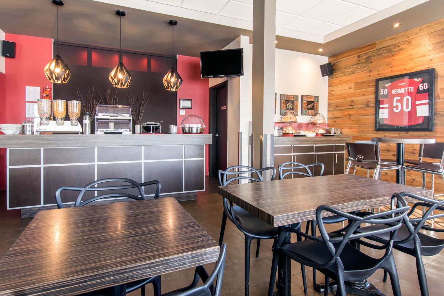 Econo Lodge Inn & Suites Saint-Apollinaire 47/52