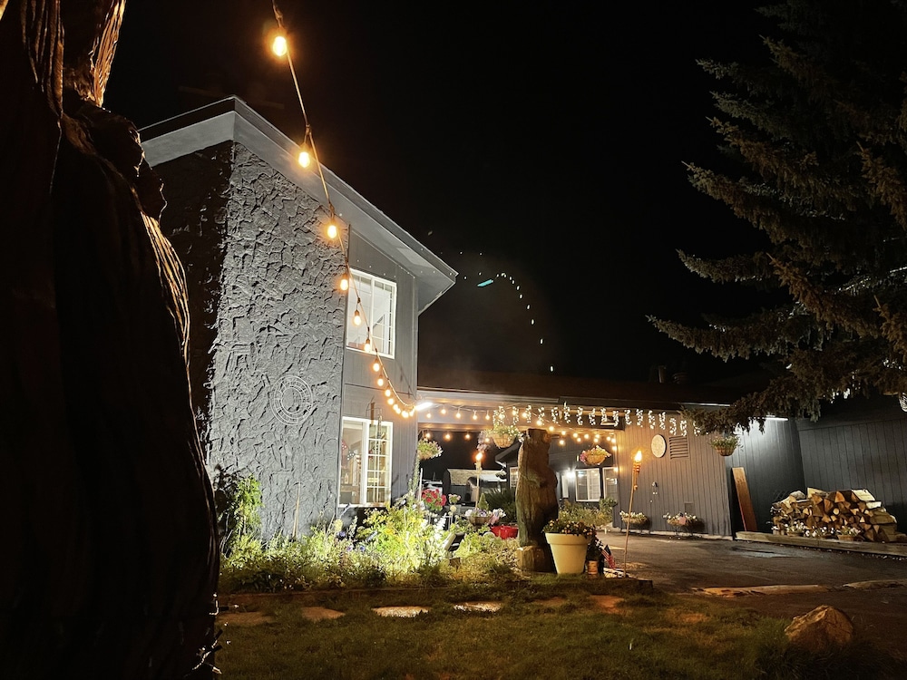 Chalet Motel Whitefish 3/64