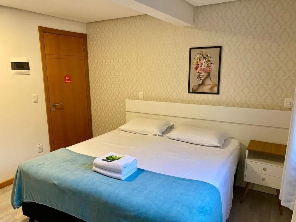Hotel Golden Hills 17/36
