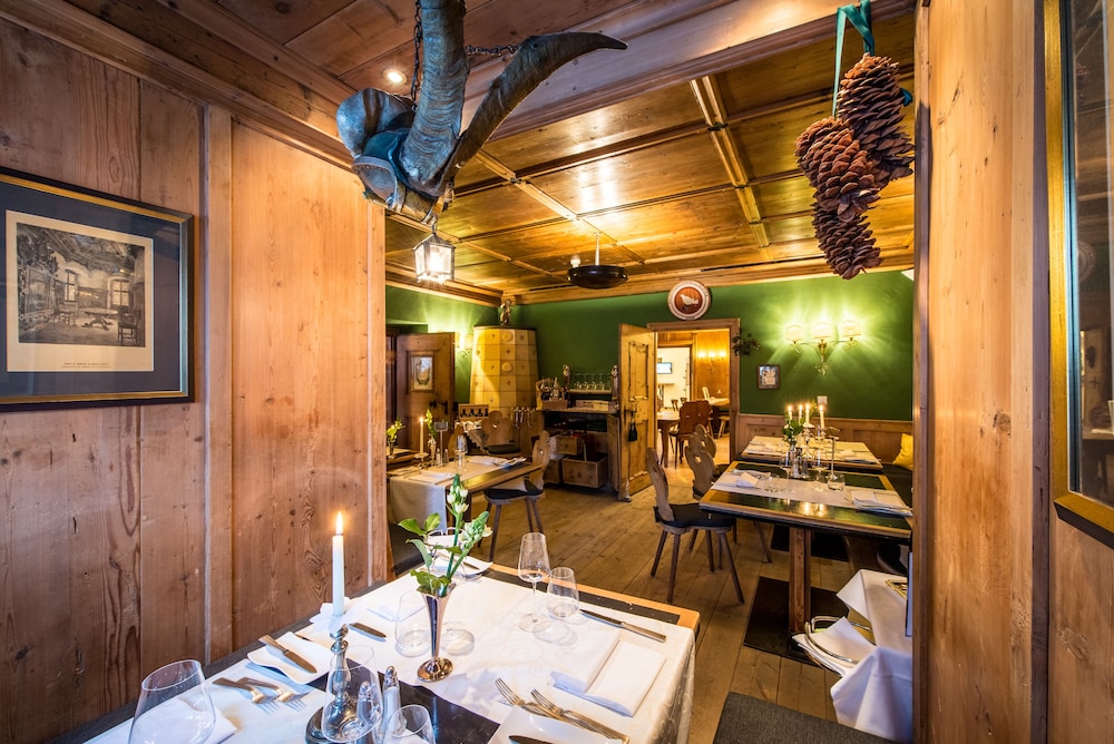 Hotel Adler 37/49