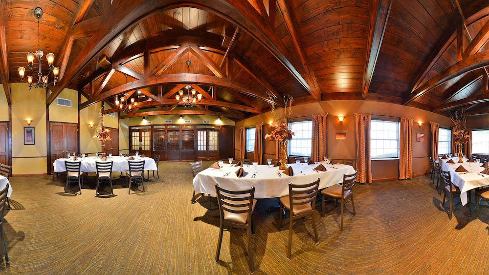 Best Western Plus Steeplegate Inn 44/51