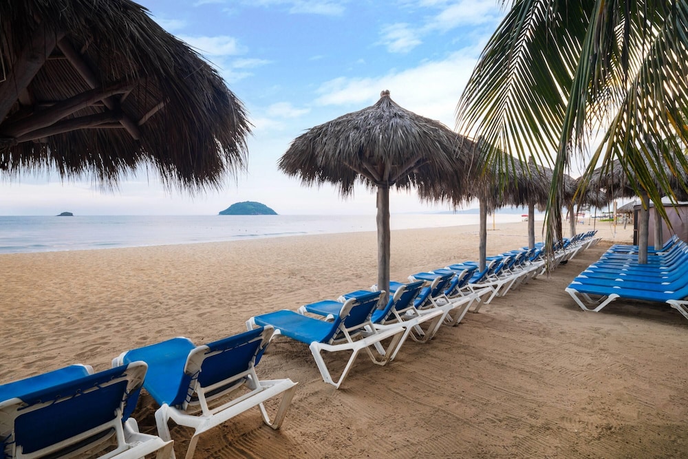Decameron Isla Coral Guayabitos Ramada All Inclusive Resort 44/48