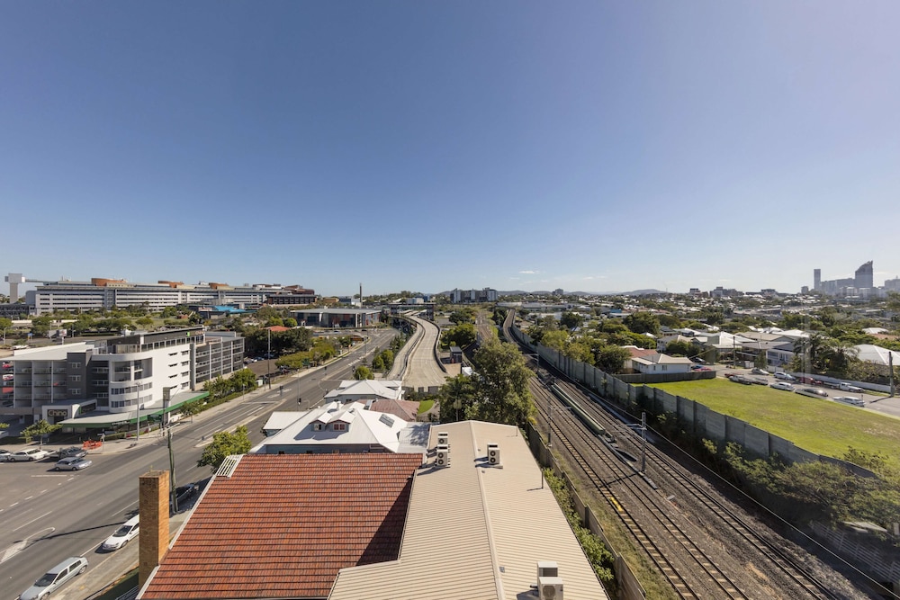 Oaks Brisbane Woolloongabba Suites 28/73