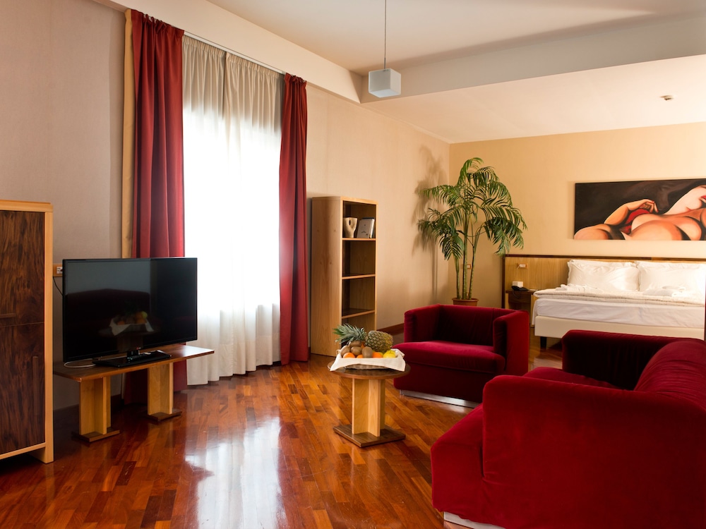 Regiohotel Manfredi 40/57