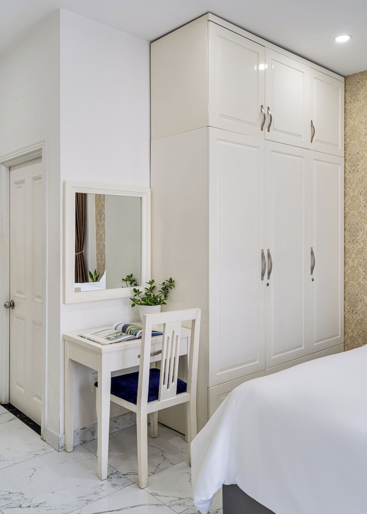 Lyna Apartment 24/46