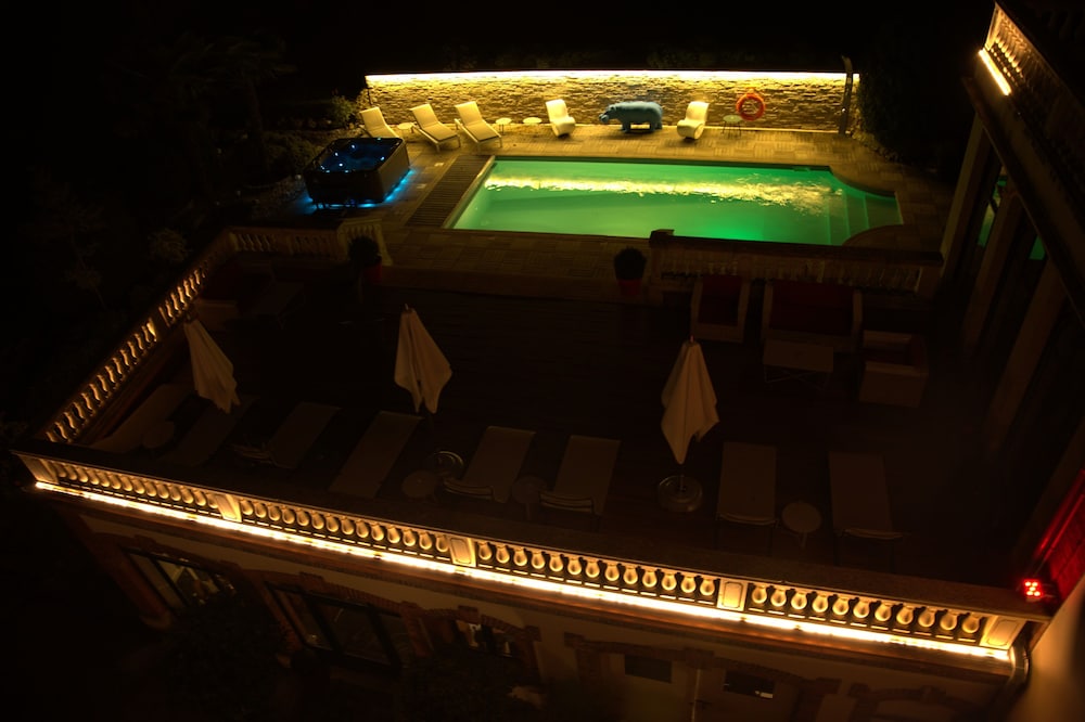 La Villa Eugene 9/64