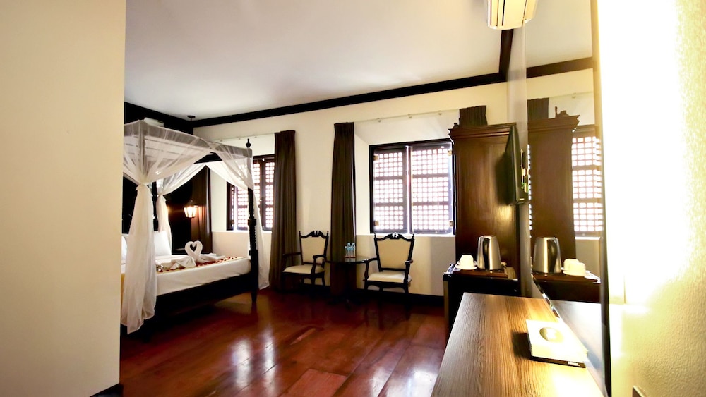 Vigan Plaza Hotel 49/71