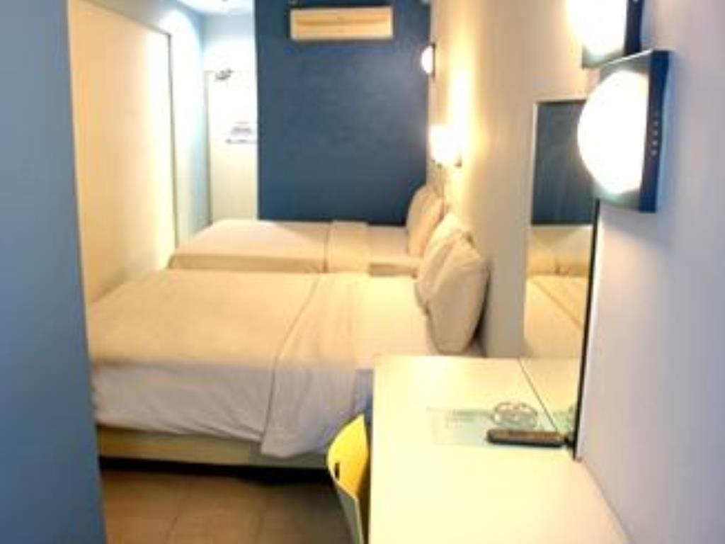 Yy38 Hotel 13/15