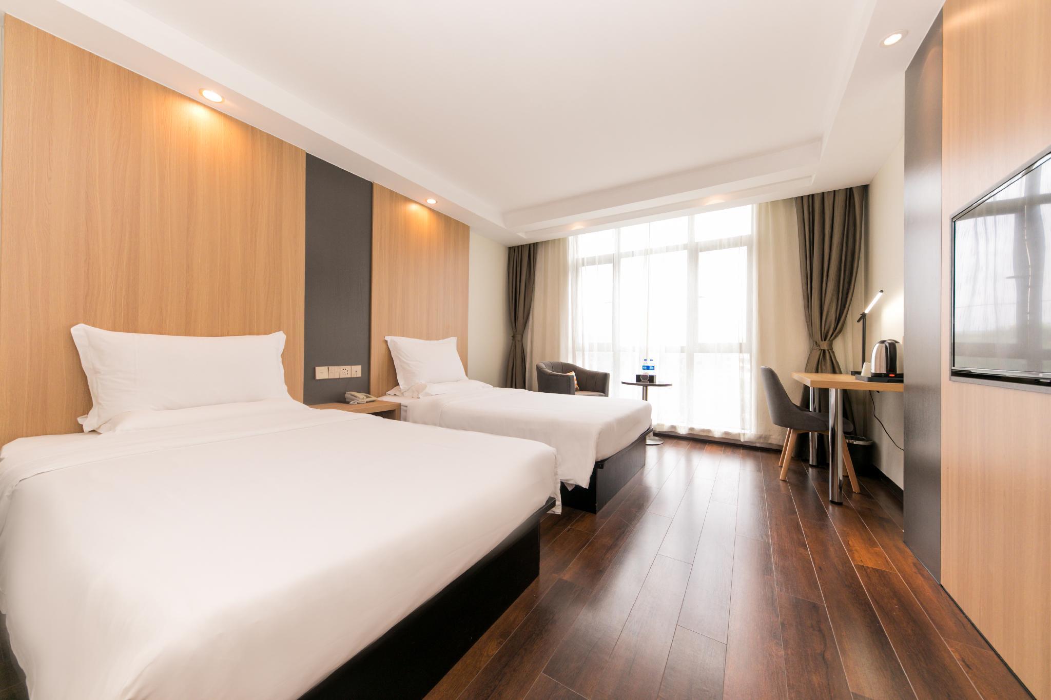Deluxe, Twin Beds