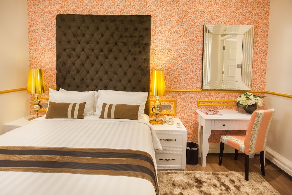 Apple Heritage Hotel 30/69