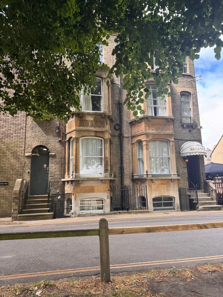 Regency Guest House 2/50