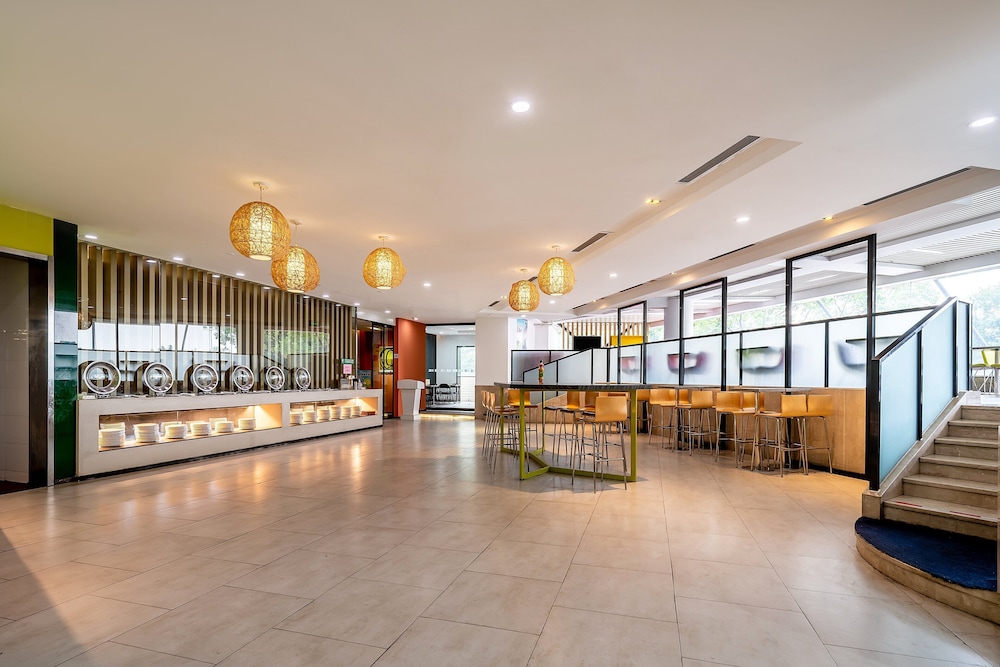Holiday Inn Express Yangzhou City Center 10/71
