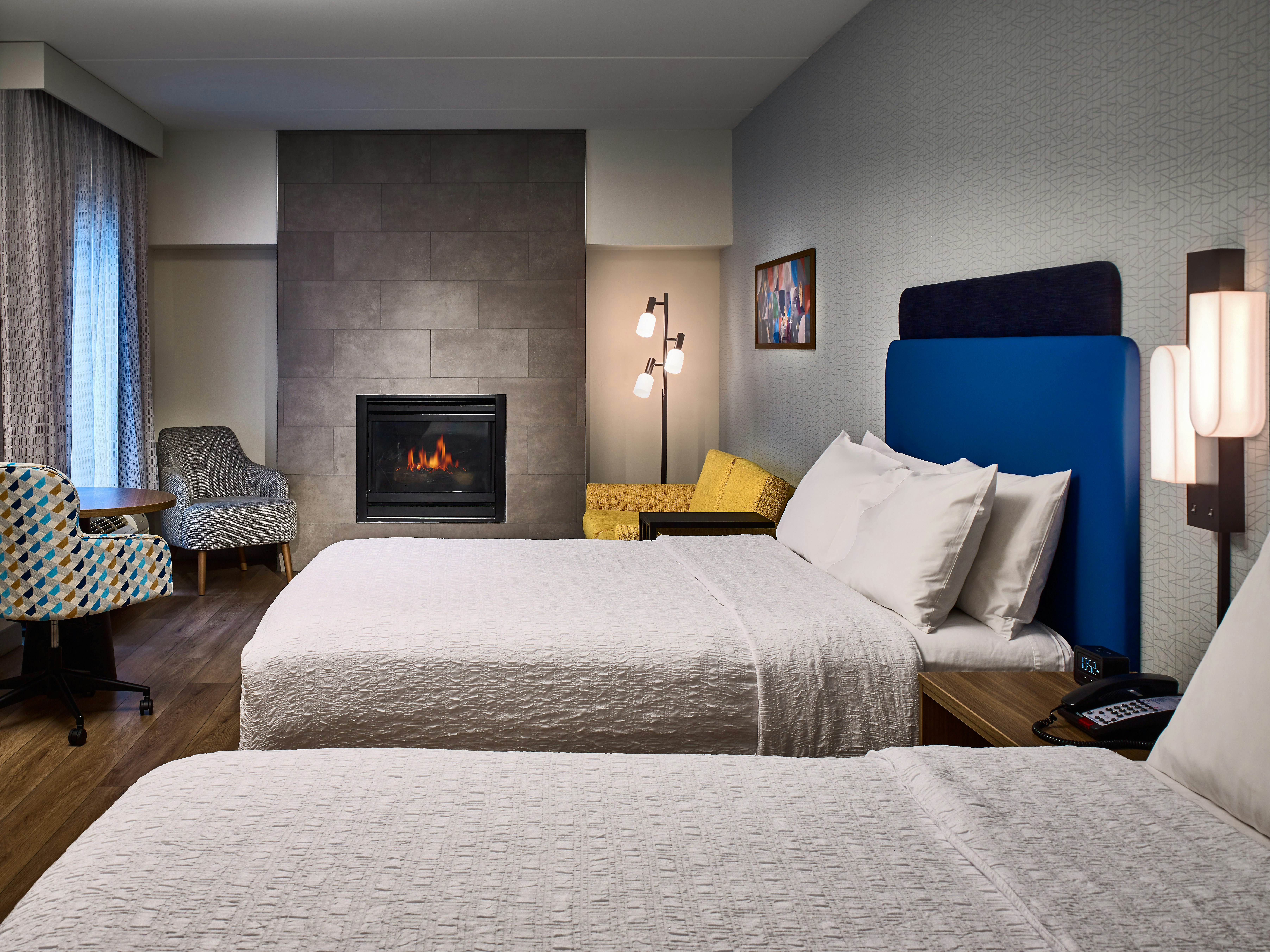 ROOM, 2 QUEEN BEDS, SOFA