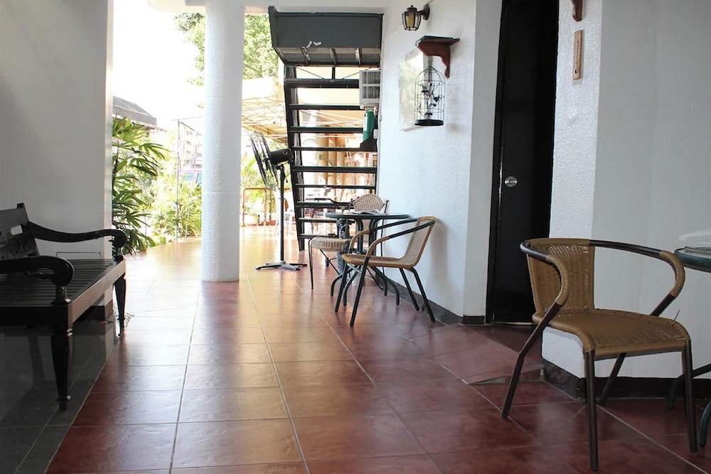 St. Nicolas Inn CDO City Center 46/55
