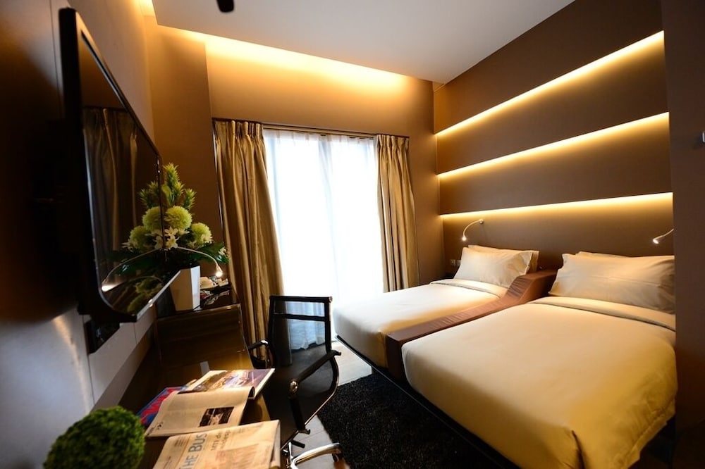 Mercure Singapore Tyrwhitt 16/78