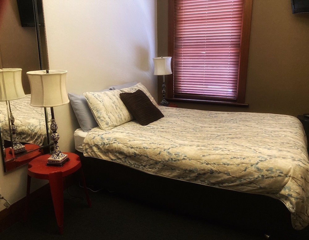 The Kermandie Hotel 31/54
