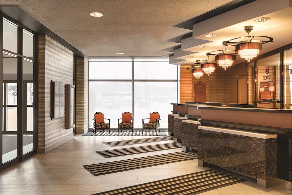 Coast Edmonton Plaza Hotel 25/41