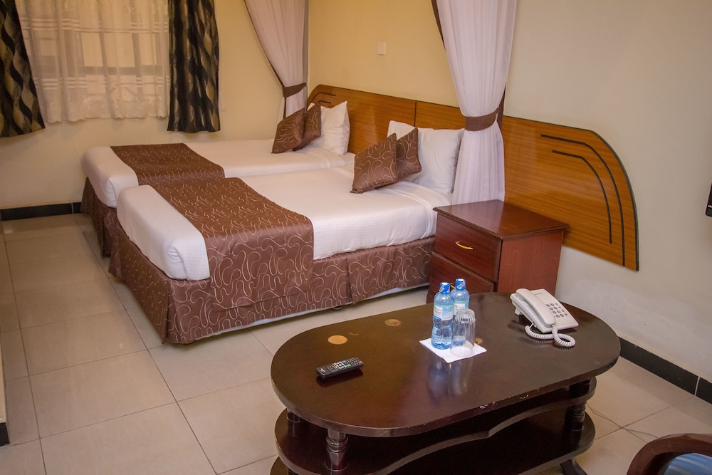 Emboita Hotel 18/50