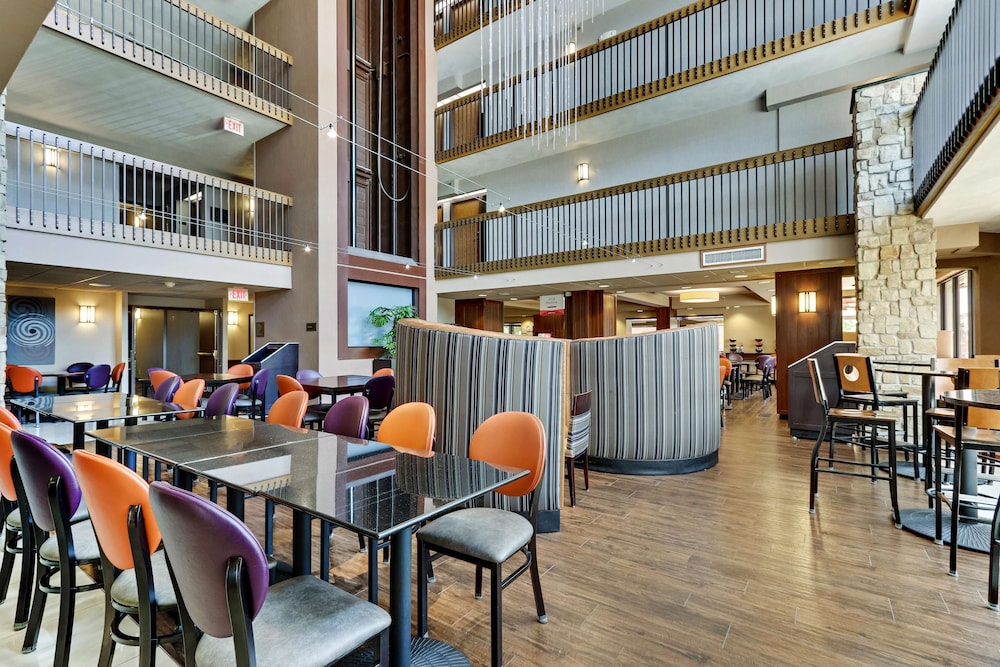 Drury Plaza Hotel San Antonio Airport 34/50