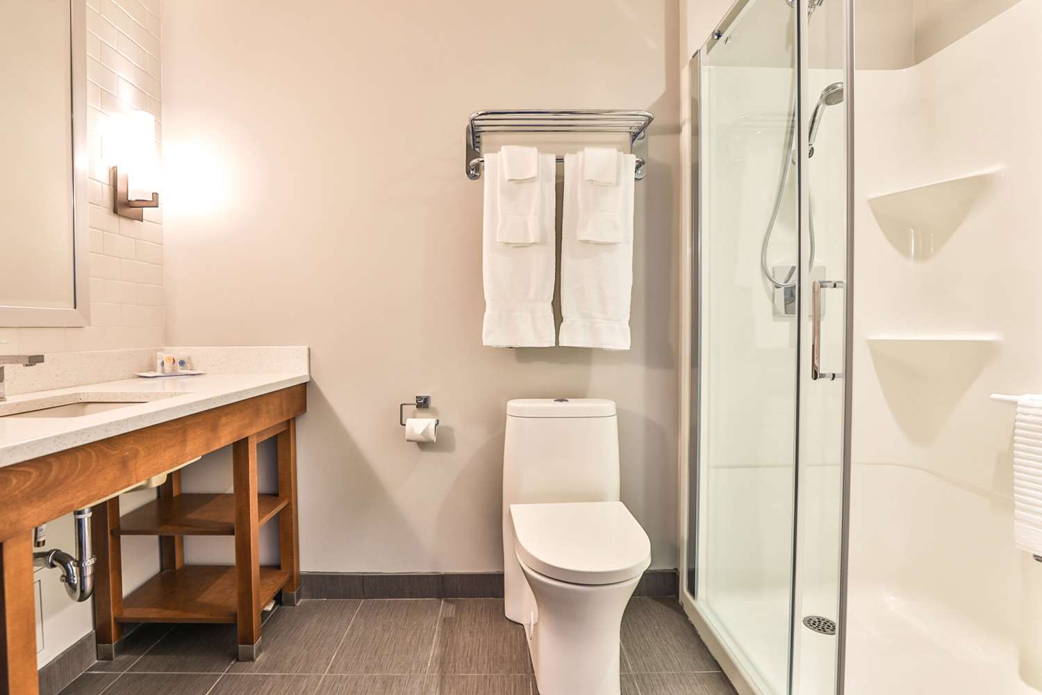 Comfort Inn & Suites Saint-Jerome 16/16