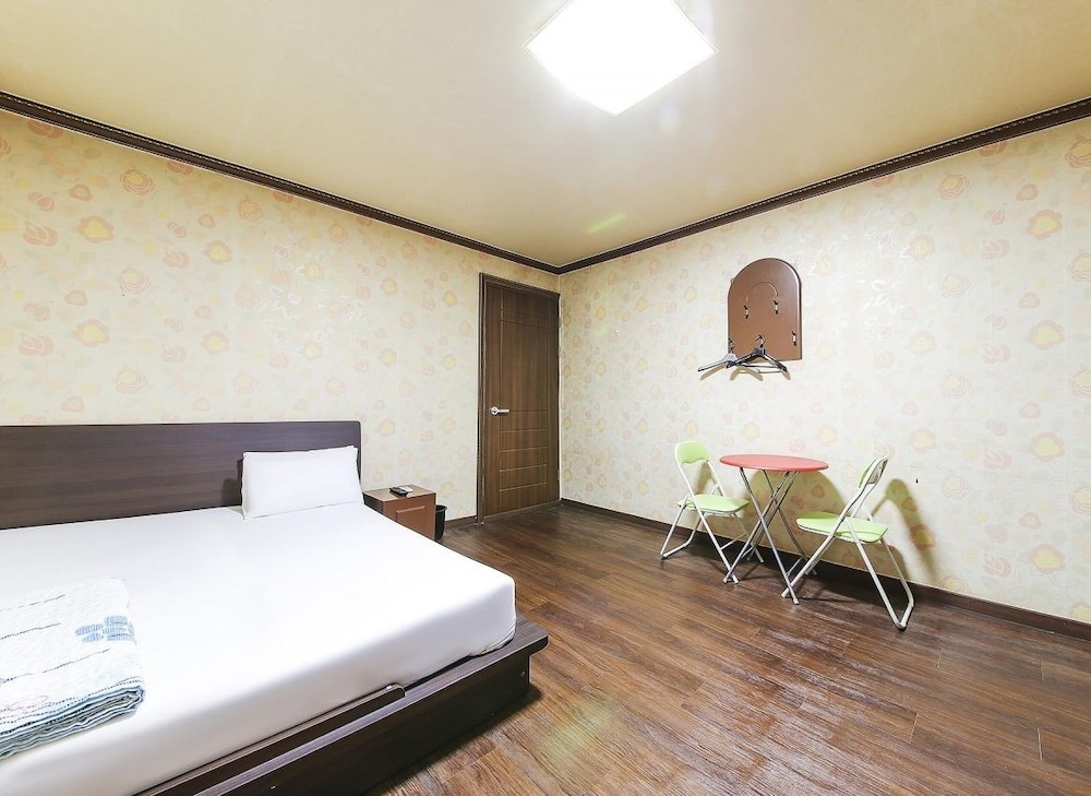Motel Sangmu Gwangju 11/32