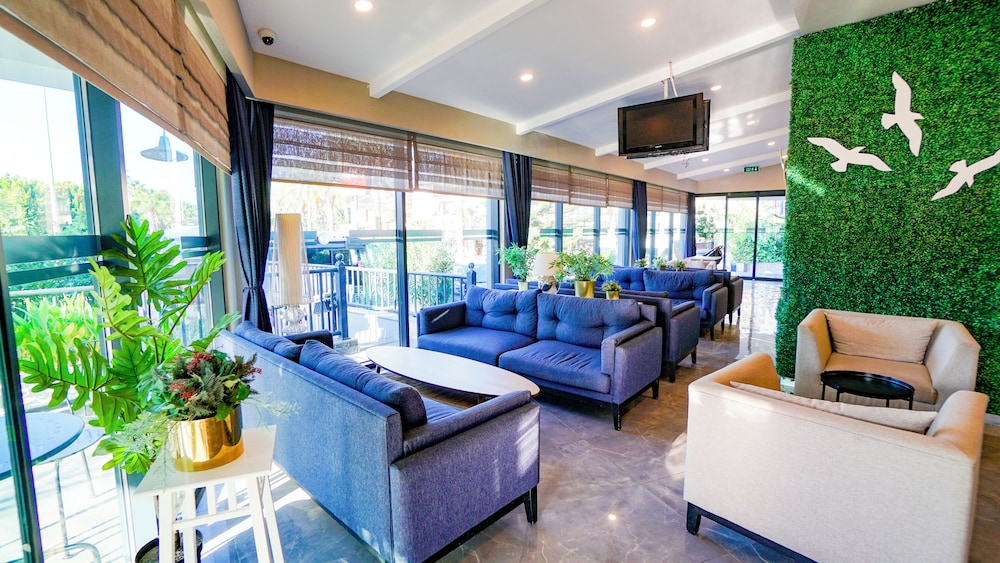 Istanbul Beach Hotel 32/50