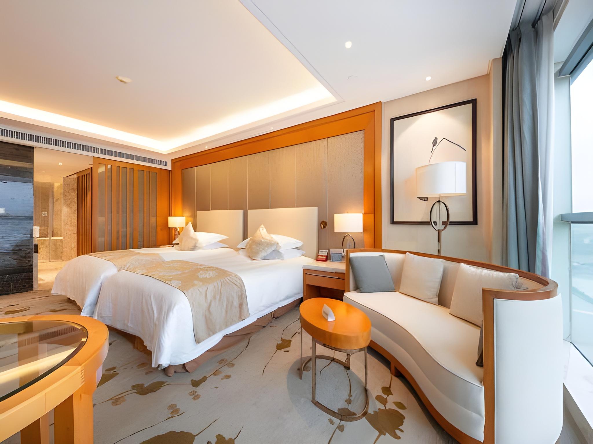 Business, 2 Double Beds, River View