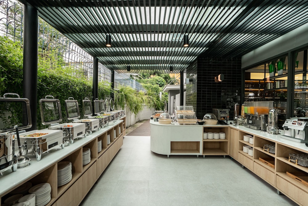 Hotel Amber Sukhumvit 85 in BANGKOK