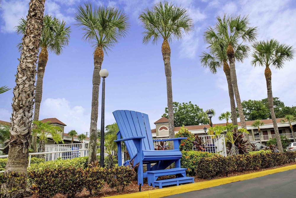 Hotel South Tampa and Suites 8/35