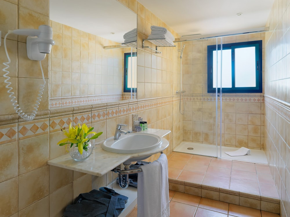 H10 Playa Esmeralda - Adults Only 28/73