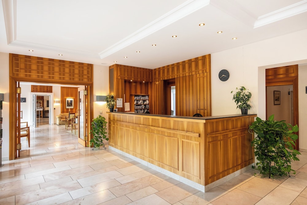 Das Wunsch-Hotel Mürz 10/71