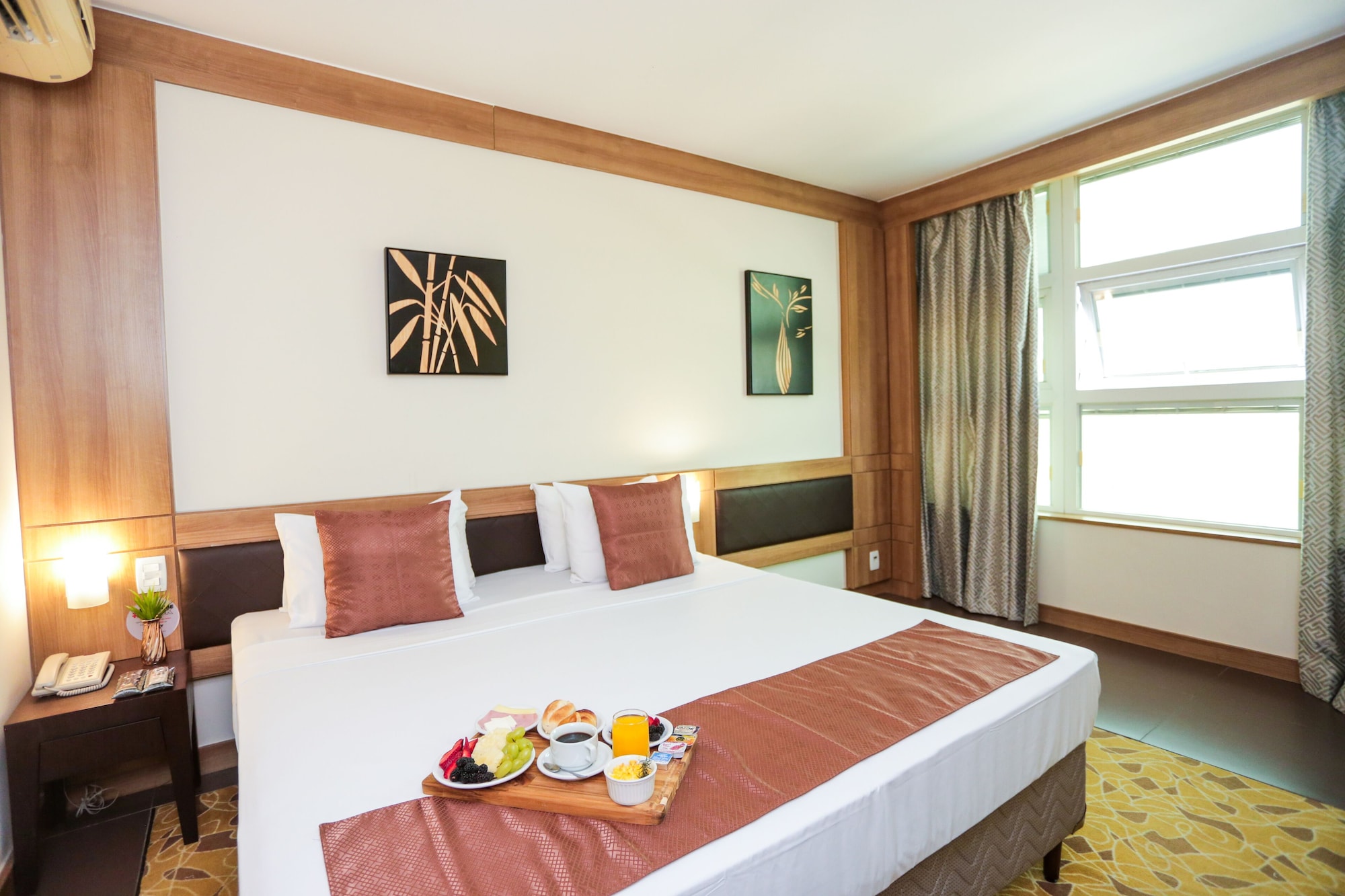 Premium, Triple, 1 King and 1 Single Beds