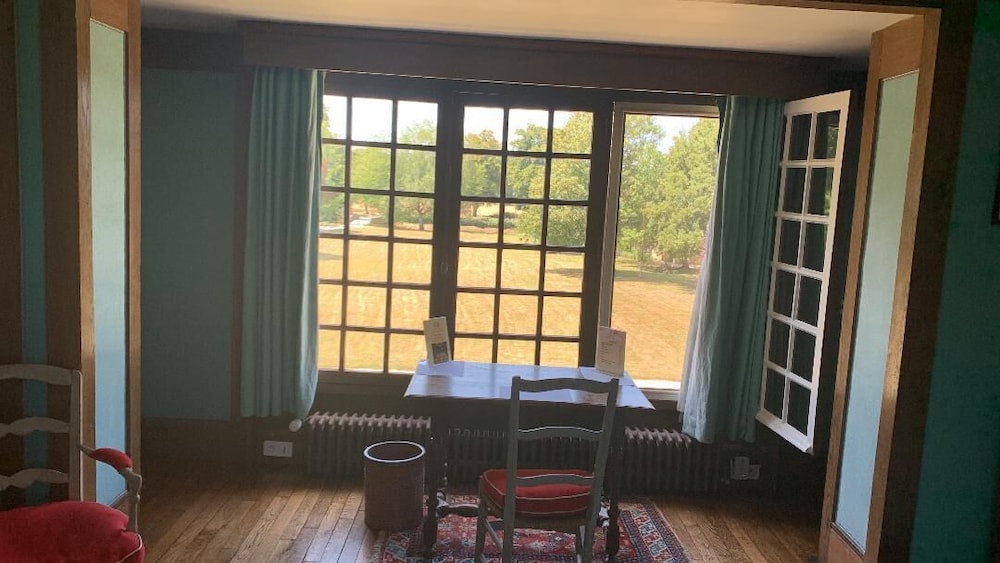 Manoir De Beaumarchais 21/34